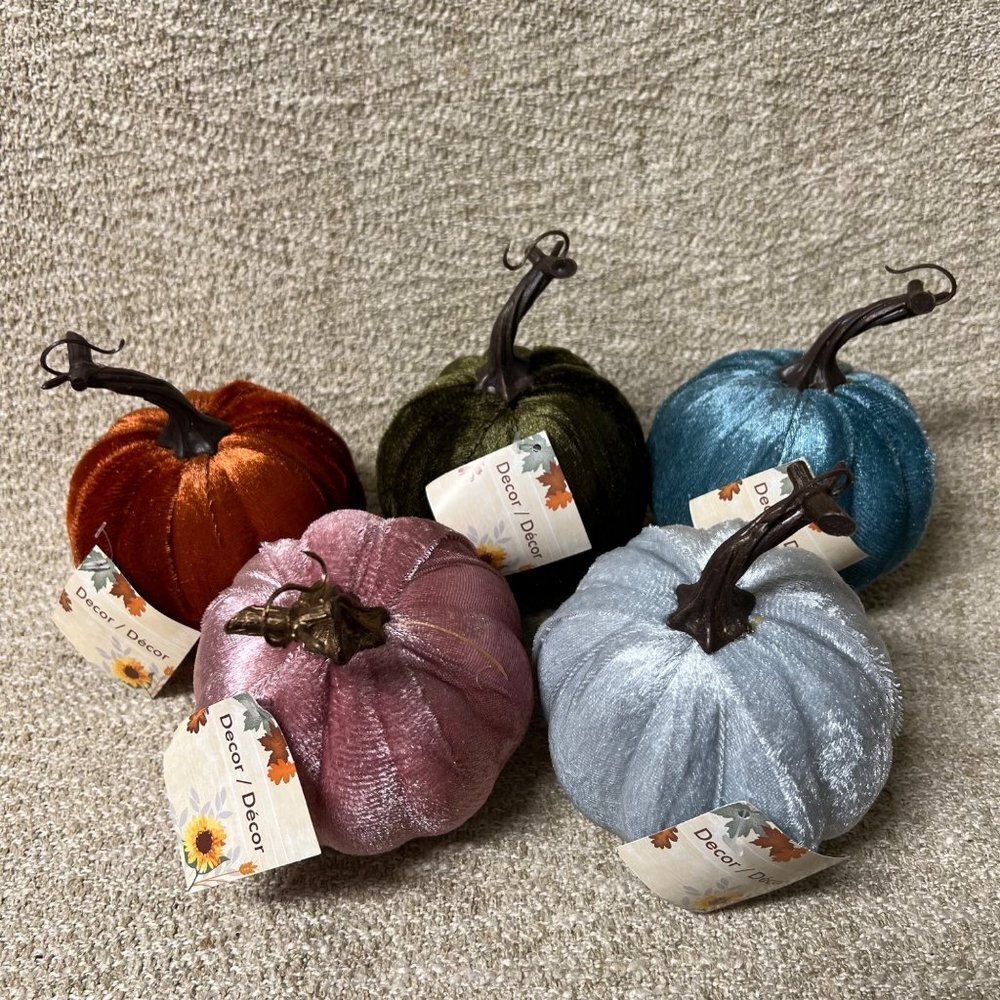 Lot of 5 Modern Velvet Pumpkins, 4x4×4.5 in